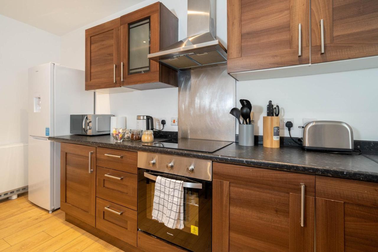 Three Bedroom Apartment- One Choice Stays Serviced Accommodation- Jewellery Quarter Birmingham Kültér fotó
