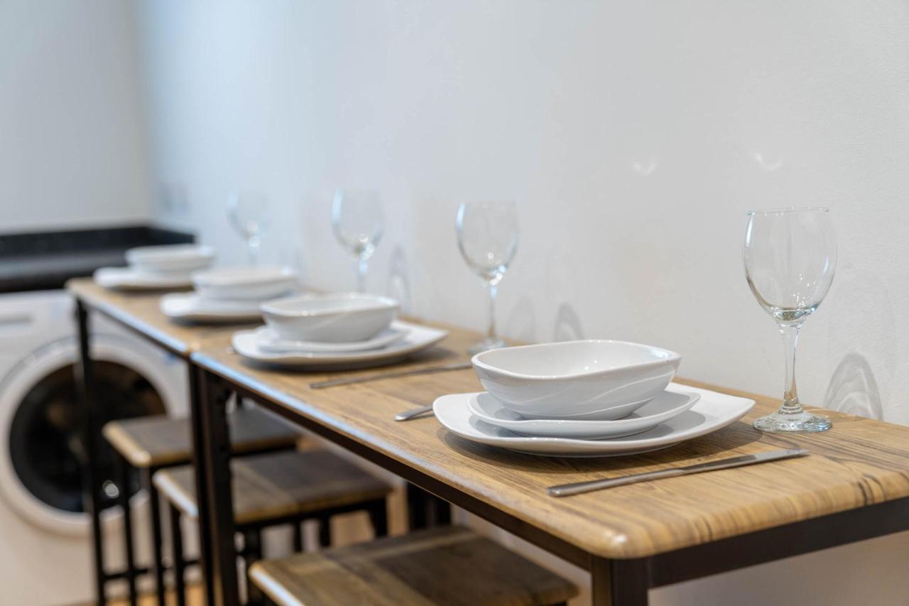 Three Bedroom Apartment- One Choice Stays Serviced Accommodation- Jewellery Quarter Birmingham Kültér fotó